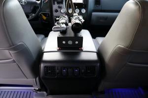 Toyota Tundra CrewMax 4x4 Zombie Apocalypse 2013 года 